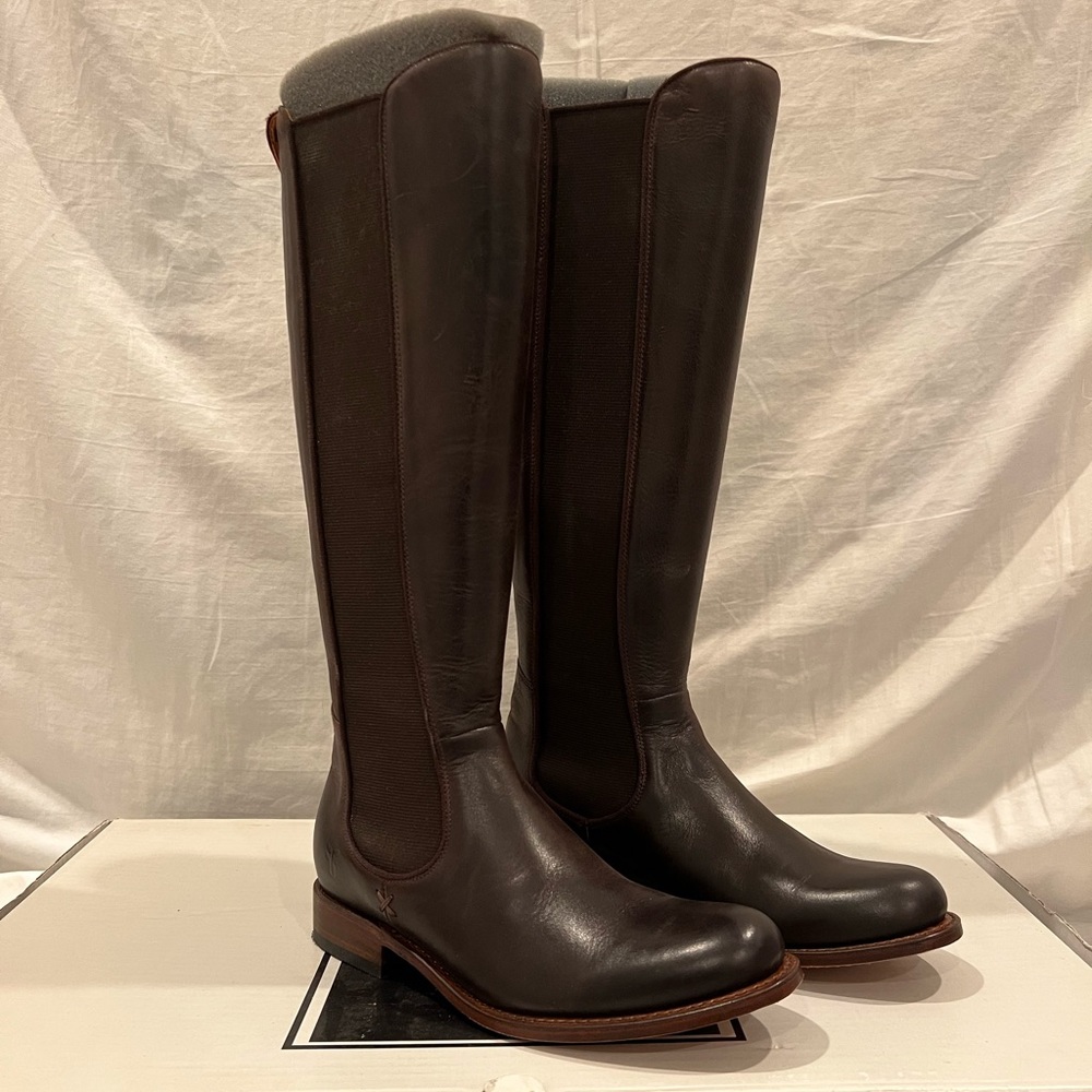 NWB - Frye Chelsea Riding Boot - Espresso - size 6.5